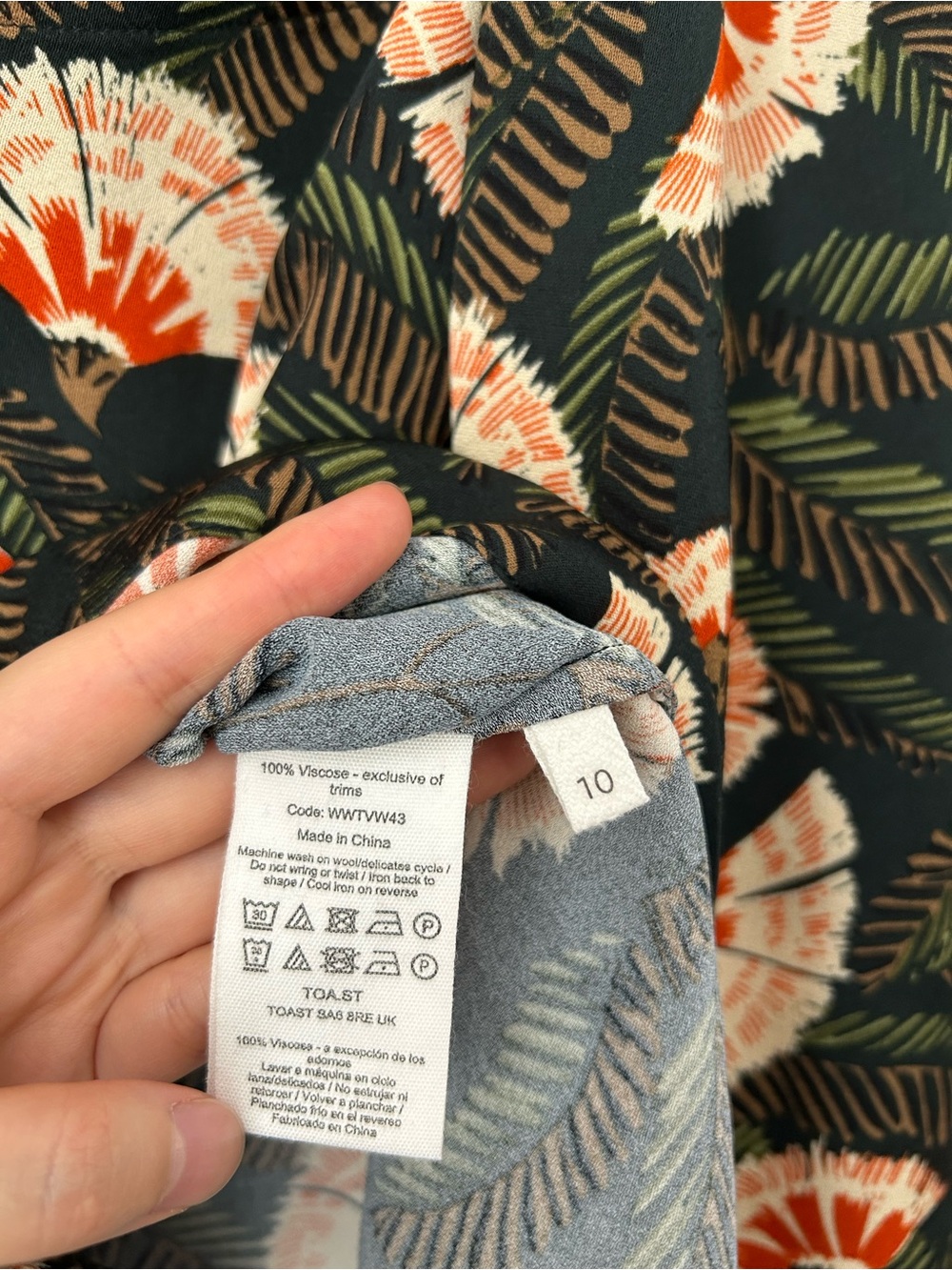 Toast Baya Dianthus print shirt - Picture 5 of 5